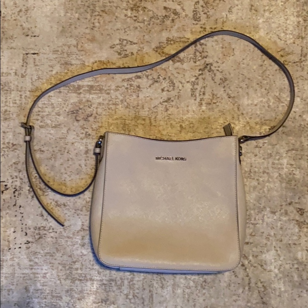 Michael Kors Pearl Grey Bag - Picture 2 of 5